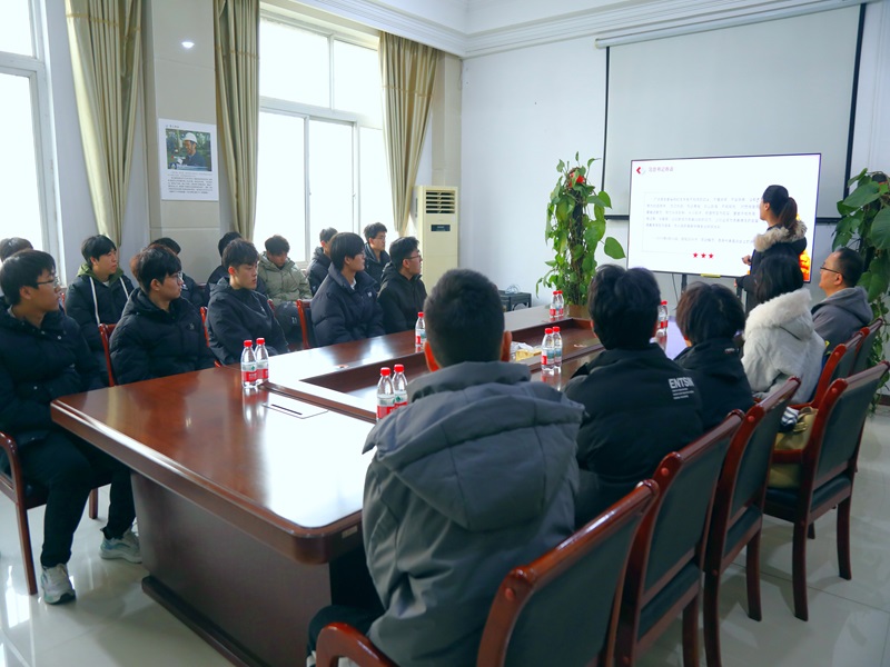 工学院党总支赴郑州新大方重工科技有限公司开展“中国共产党人精神谱系” 入企宣讲