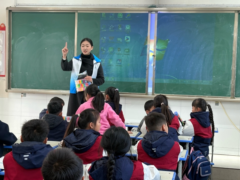 我校文法学院师生赴兰考县裕禄小学开展实践活动