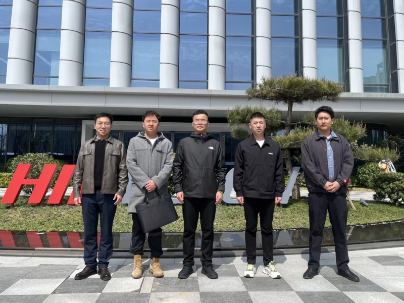 我校保卫处处长刘伟带队赴海康威视中原区域总部参观交流