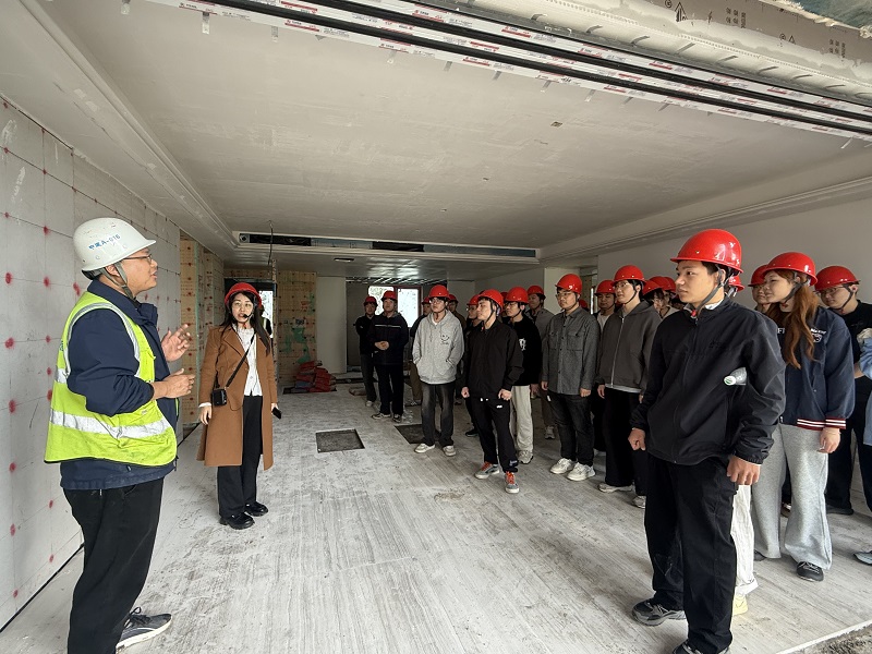 工学院智能建造工程系组织2026届毕业生赴中原超级总部基地开展集中实习