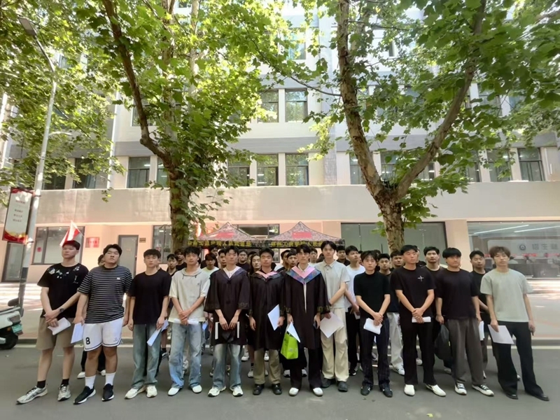 我校开展2026年秋季大学生征兵初审初检工作