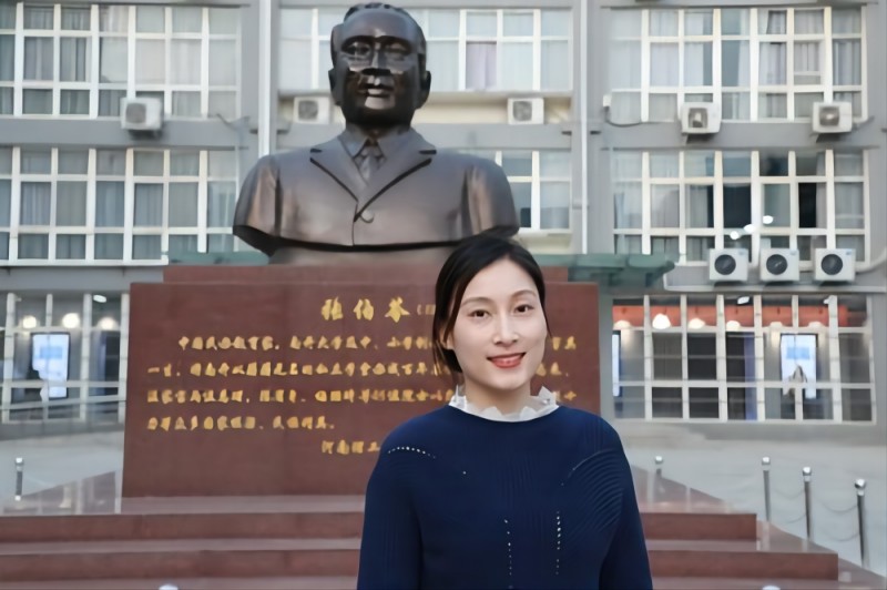 张卉