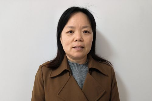 盛许红