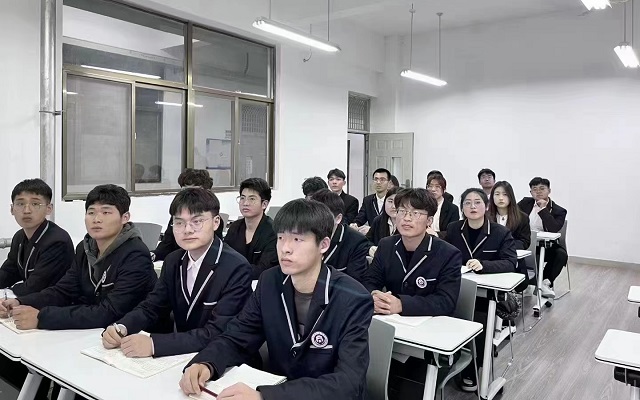 ylzzcom永利总站线路检测学生第一党支部组织开展“永远跟党走，共筑中国梦”党日活动