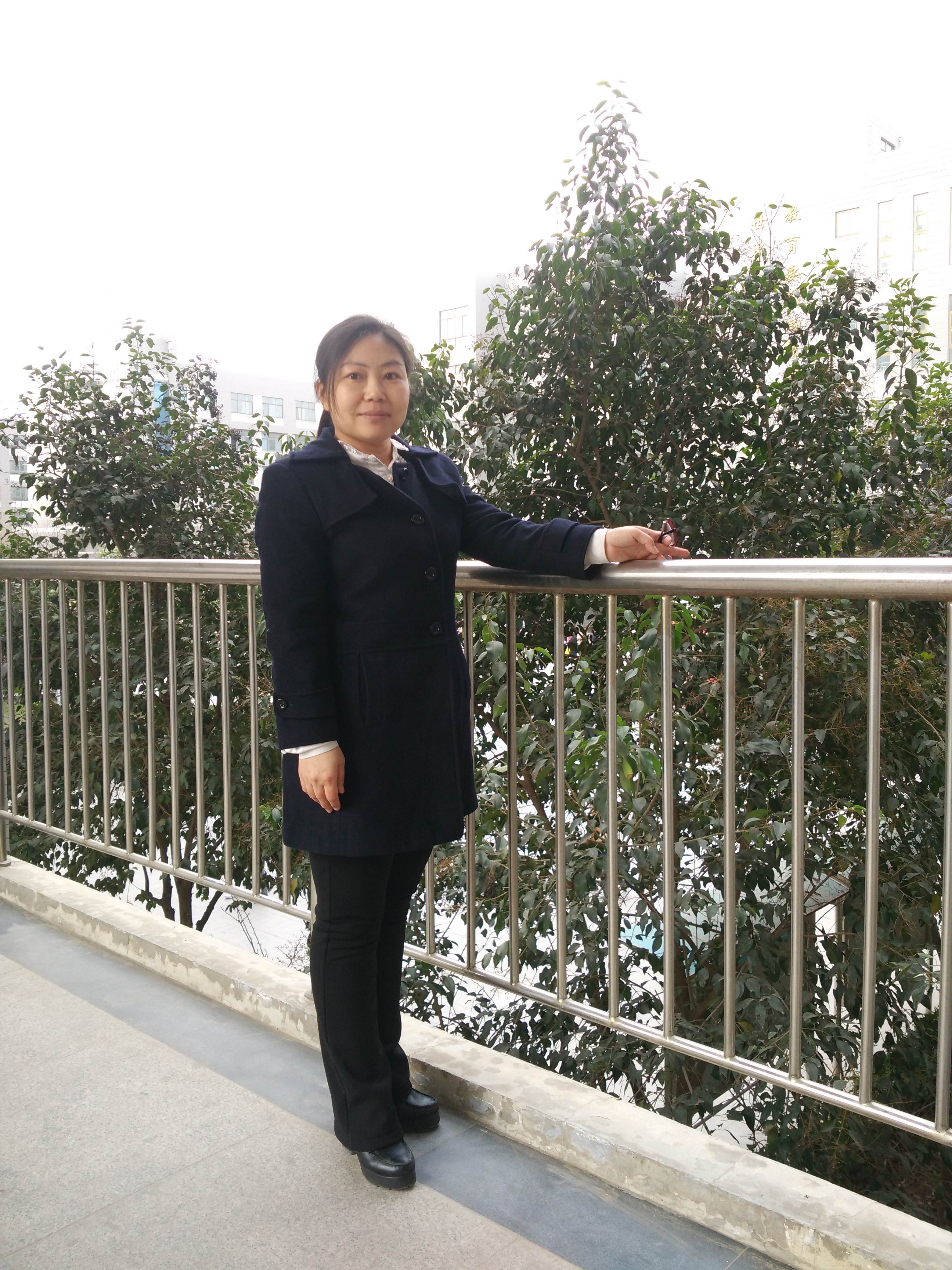 2016-2017学年第一学期兼职班主任先进典型事迹展(5)