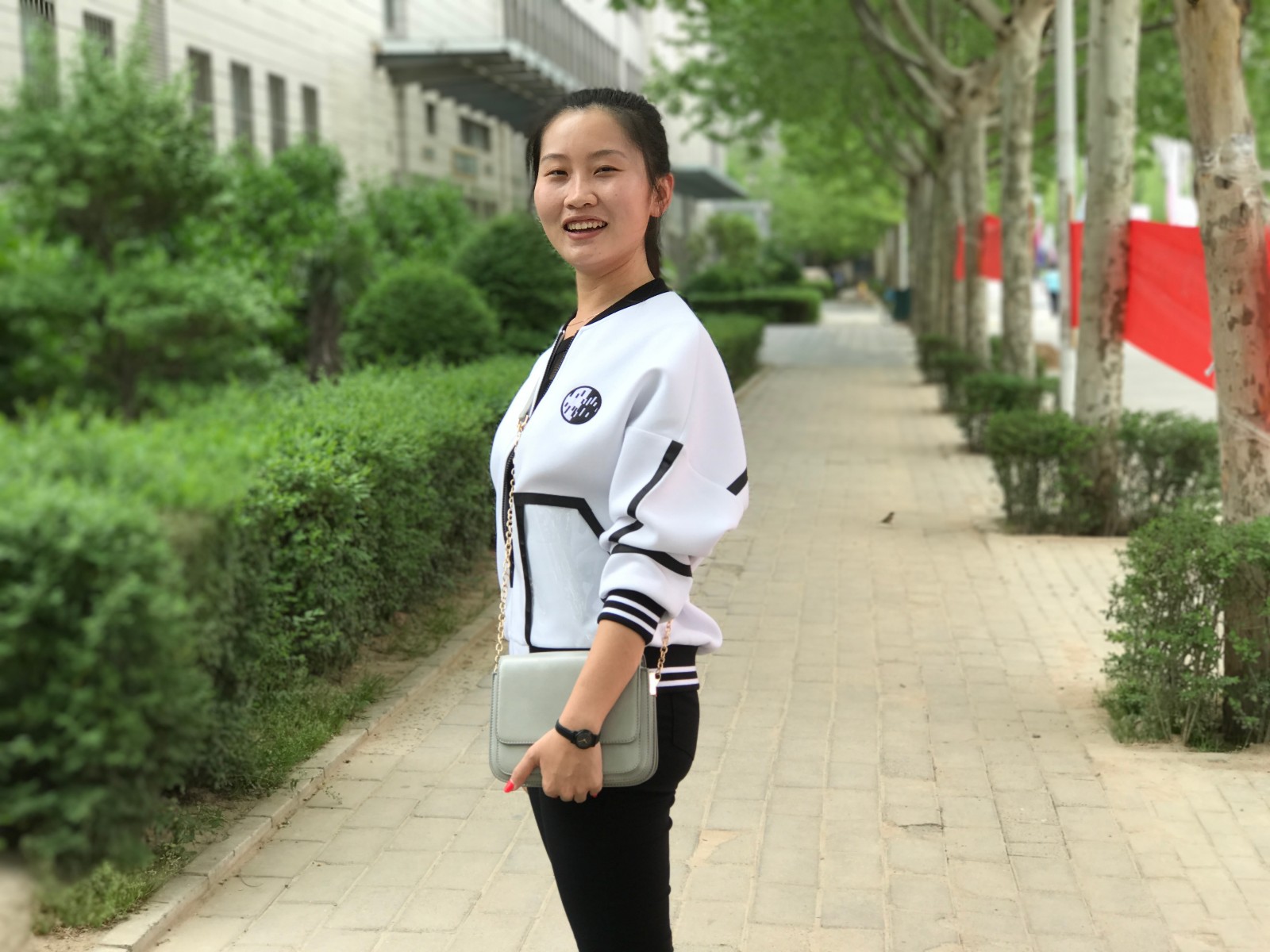 郑州工商学院2017-2018学年第一学期兼职班主任先进典型事迹展(6)