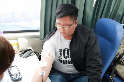 郑州工商学院第十届无偿献血活动圆满举行