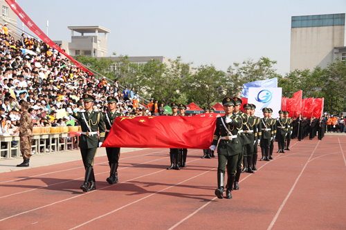 国旗、校旗、会旗、会徽入场_副本.jpg