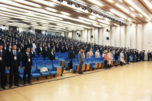商学院第三届学生组织第一次全体大会顺利举行