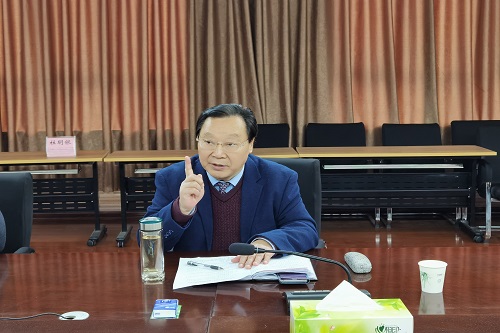 我校举行2021届毕业论文（设计）工作布置会