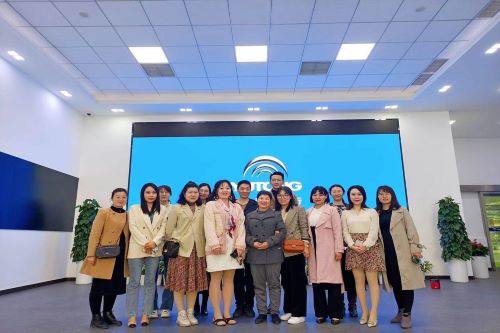 商学院管理系赴郑州宇通集团开展校企合作考察调研