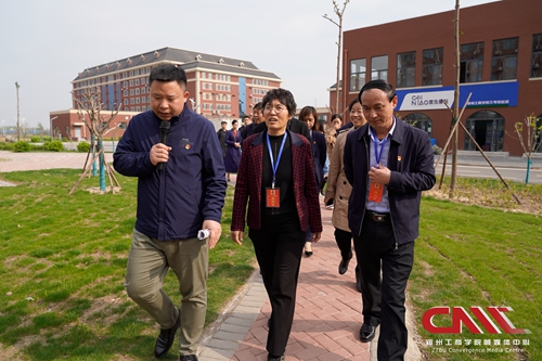郑州工商学院（兰考校区）参加兰考县职业教育座谈会