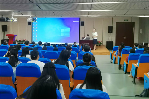 赓续百年初心 担当育人使命人文艺术学院召开20212022学年第一学期全院教工大会