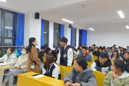 第一期心理委员培训会场2.jpg