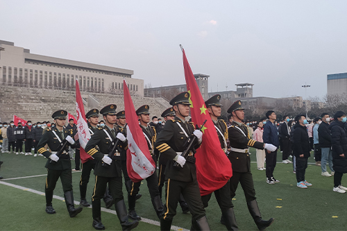 国旗班出旗.jpg