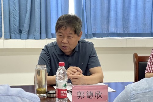 校长郭德欣一行深入信息工程学院开展评估调研