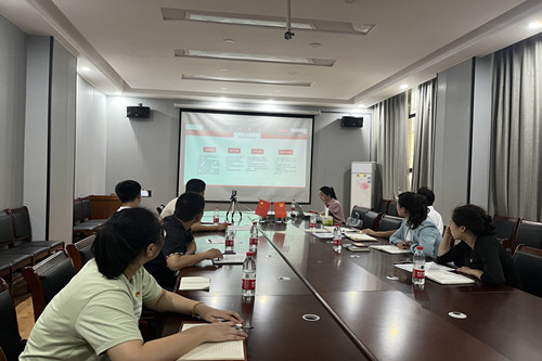 体育学院召开全体教师会议