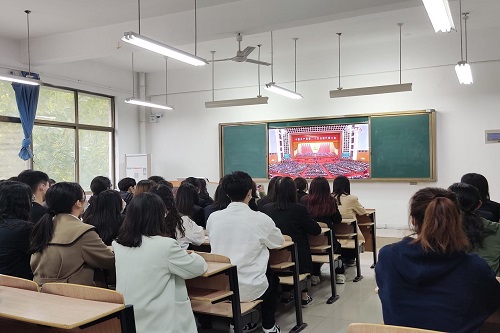 观看二十大2.jpg